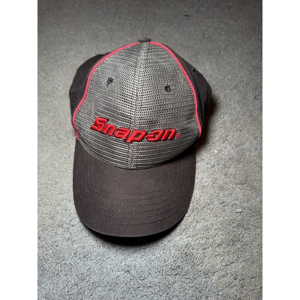 Snap On Tools Hat Black Red Mesh Stretch Fit Cap Mechanics Garage USA